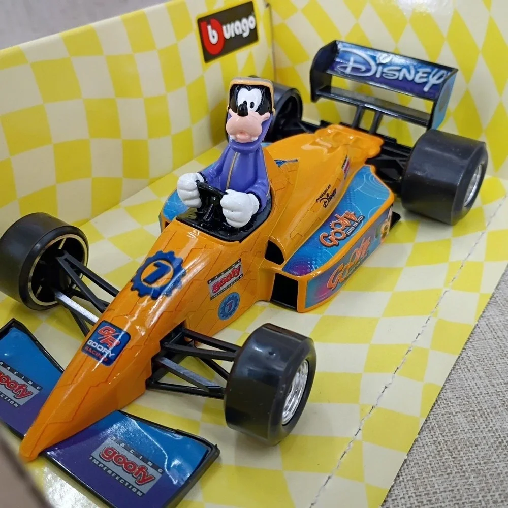 Bburago 1:24 Diecast Disney Formula Goofy Racing Car Burago Read